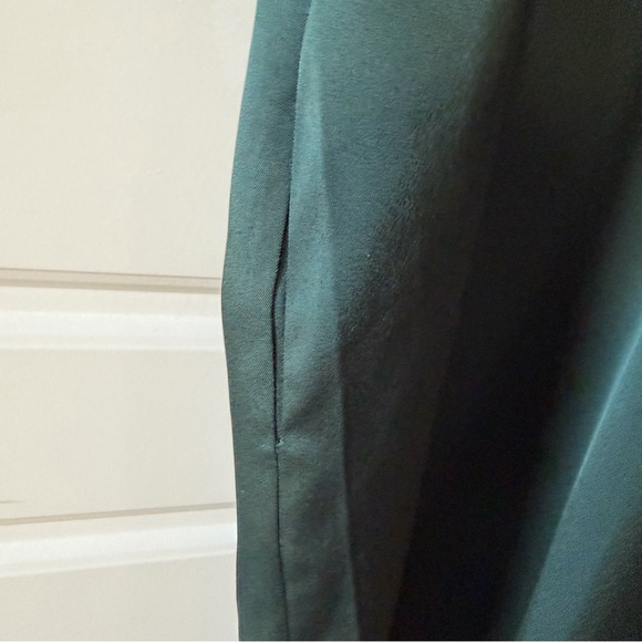Caryn Lawn Dark Green Satin Shift Dress One Size Minimalist NWT - Picture 6 of 11